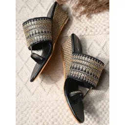 Shoetopia Kids Black Toe Ring Sandals-picture-16