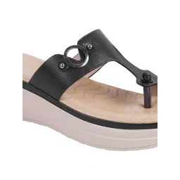 Shoetopia Kids Black Toe Ring Wedges image 4