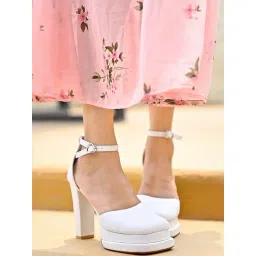 Shoetopia Kids White Ankle Strap Sandals-picture-34