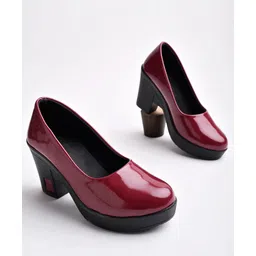 Shoetopia Solid Block Heel Sandals - Red-picture-14