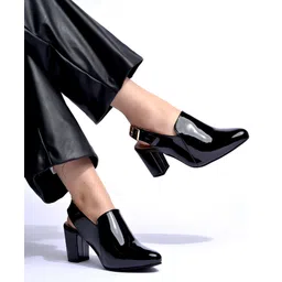 Shoetopia Solid Heeled Sandals - Black-picture-25