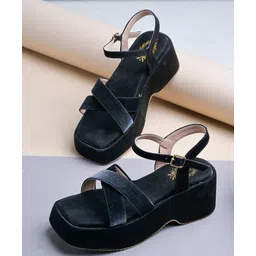 Shoetopia Solid Platform Heeled Sandals - Black-picture-30