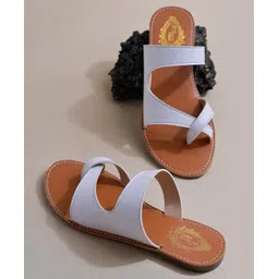 Shoetopia Solid Strap Detailed Sandals - White-picture-18