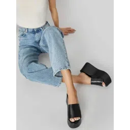 Shoetopia Women Black Solid-plain Heels image 3