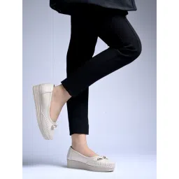 Shoetopia Women's Beige Wedge Ballets-picture-43