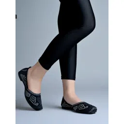 Shoetopia Women's Black Casual Juttis-picture-27