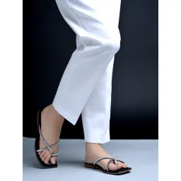 Shoetopia Women's Black Toe Ring Sandals-picture-33