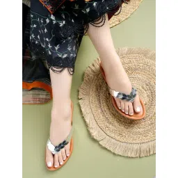 Shoetopia Women's Silver Thong Sandals-picture-33