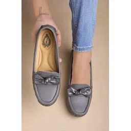 shoetopia Women Pull On Loafers image 1