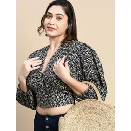 SHOWOFF Plus Floral Printed V-Neck Puff Sleeve Crop Top-picture-22