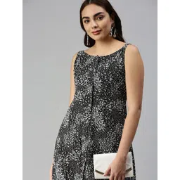 SHOWOFF Black A-Line Dress-picture-35