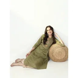 SHOWOFF Ethnic Motifs Printed Round Neck Mirror Work Straight Kurta-picture-32