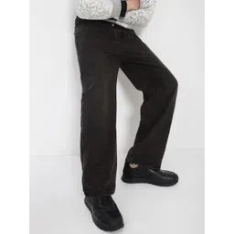 SHOWOFF Men Comfort Straight Fit Low-Rise Light Fade Jeans image 2