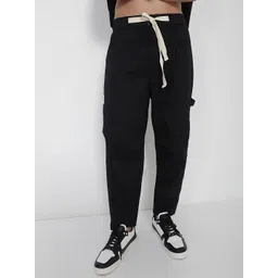 SHOWOFF Men Tapered Fit Low-Rise Pleated Trousers-picture-16