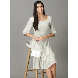 SHOWOFF Square Neck Fit & Flare Midi Dress-picture-18