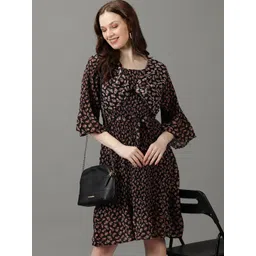 SHOWOFF Square Neck Floral Printed Accordion Pleats Chiffon A-Line Dress-picture-19