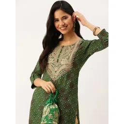 SHOWOFF Women Green Bandhani Printed Thread Work Kurta-picture-12
