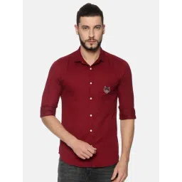 SHOWOFF Maroon Cotton Slim Fit Solid Shirt-image-34