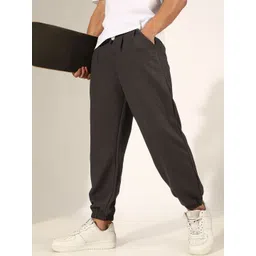 SHOWOFFFF Men Low-Rise Easy Wash Pleated Trousers-picture-26