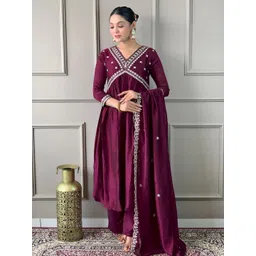 SHREE KHODAL FASHION Women Ethnic Motifs Embroidered Kurta with Trousers & Dupatta-picture-21