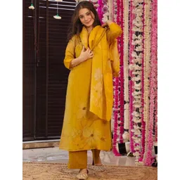 SHREE KHODAL FASHION Women Floral Printed Regular Kurta with Trousers & With Dupatta-image-29