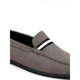 SHUAN Men Suede Loafers image 5
