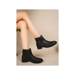 SHUZ TOUCH Black Solid Ankle Length Boots-picture-22