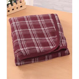 Simply Knitted Cotton Checkered Bath Towel L 80 x B 80 cm - Maroon image 1