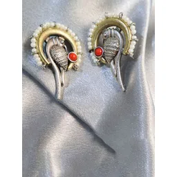 SIVA BY ANIKA Brass-Plated Pearls Beaded Oxidised Parrot Shaped Studs image 4