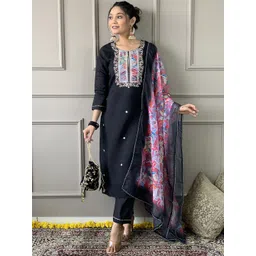 Siya Fashion Women Ethnic Motifs Embroidered Kurta with Trousers & Dupatta-picture-31