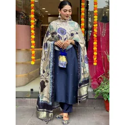 Siya Fashion Women Floral Embroidered Regular Thread Work Chanderi Silk Kurta with Trousers & With Dupatta-picture-16