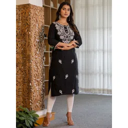 Skylee Pop Women Embroidered Chikankari Kurta image 3