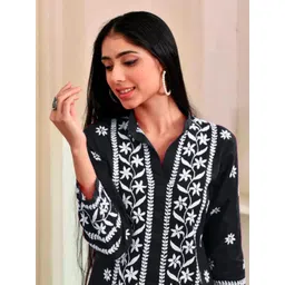 Skylee Pop Women Ethnic Motifs Embroidered Chikankari Kurta-picture-12