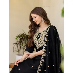 Skylee Pop Women Ethnic Motifs Embroidered Regular Kurta with Trousers & With Dupatta-picture-38