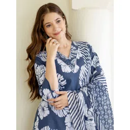 Skylee Pop Women Floral Printed Kurta with Trousers & Dupatta-picture-10