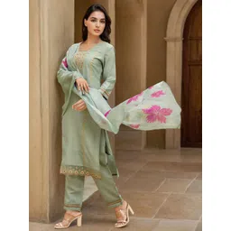 Skylee Pop Women Floral Printed Kurta with Trousers & Dupatta image 4