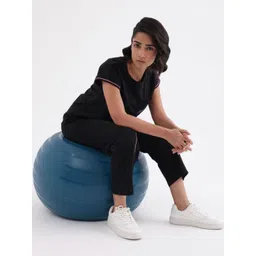 Slumber Jill Round Neck Pure Cotton T-shirt With Trousers-picture-35