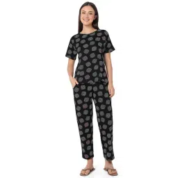 Smarty Pants Black Regular Fit Abstract Print Pyjama Set-picture-32