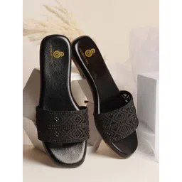 sneakers villa Women Embellished Open Toe Flats-picture-34