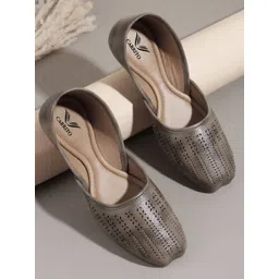 sneakers villa Women Ethnic Mojaris With Laser Cuts-picture-24