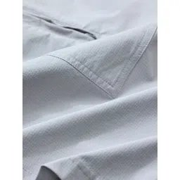 Snitch Men Light Grey Mid-Rise Relexed Fit Cargo Shorts image 3