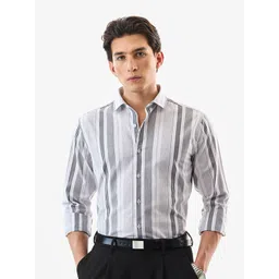 Snitch Men Slim Fit Vertical Striped Spread Collar Pure Cotton Formal Shirt-image-42