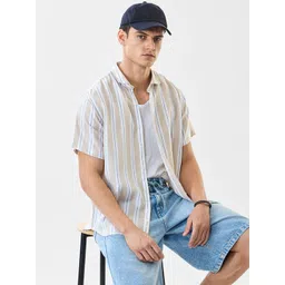 Snitch Men Vertical Striped Spread Collar Casual Shirt-picture-16