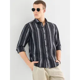 Snitch Men Vertical Striped Spread Collar Casual Shirt-picture-39