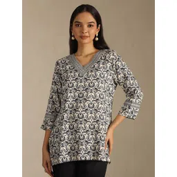 Soch Floral Printed V-Neck Straight Kurti-picture-14