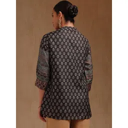 Soch Women Mandarin Collar Printed Tunic image 3
