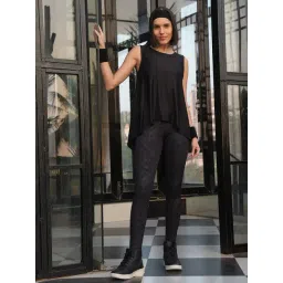 Soie Black Regular Fit Sport Tee & Tights Set-picture-17