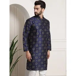 SOJANYA Floral Printed Mandarin Collar Straight Kurta image 3