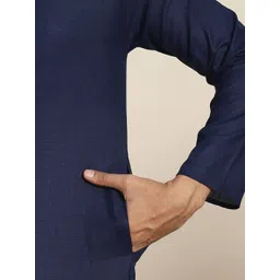 SOJANYA Men Navy Blue Kurta with Churidar image 2
