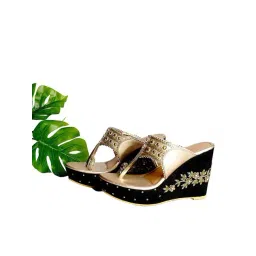 Sole House Women's Gold & Black Toe Ring Wedges-picture-30